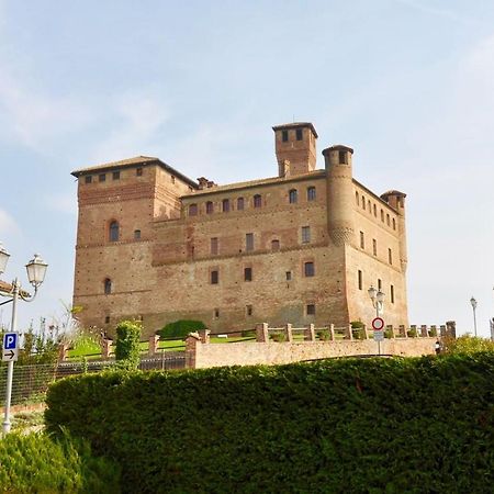 グリンツァーネ・カヴール Casa Dei Nonni #Charminglangaヴィラ エクステリア 写真
