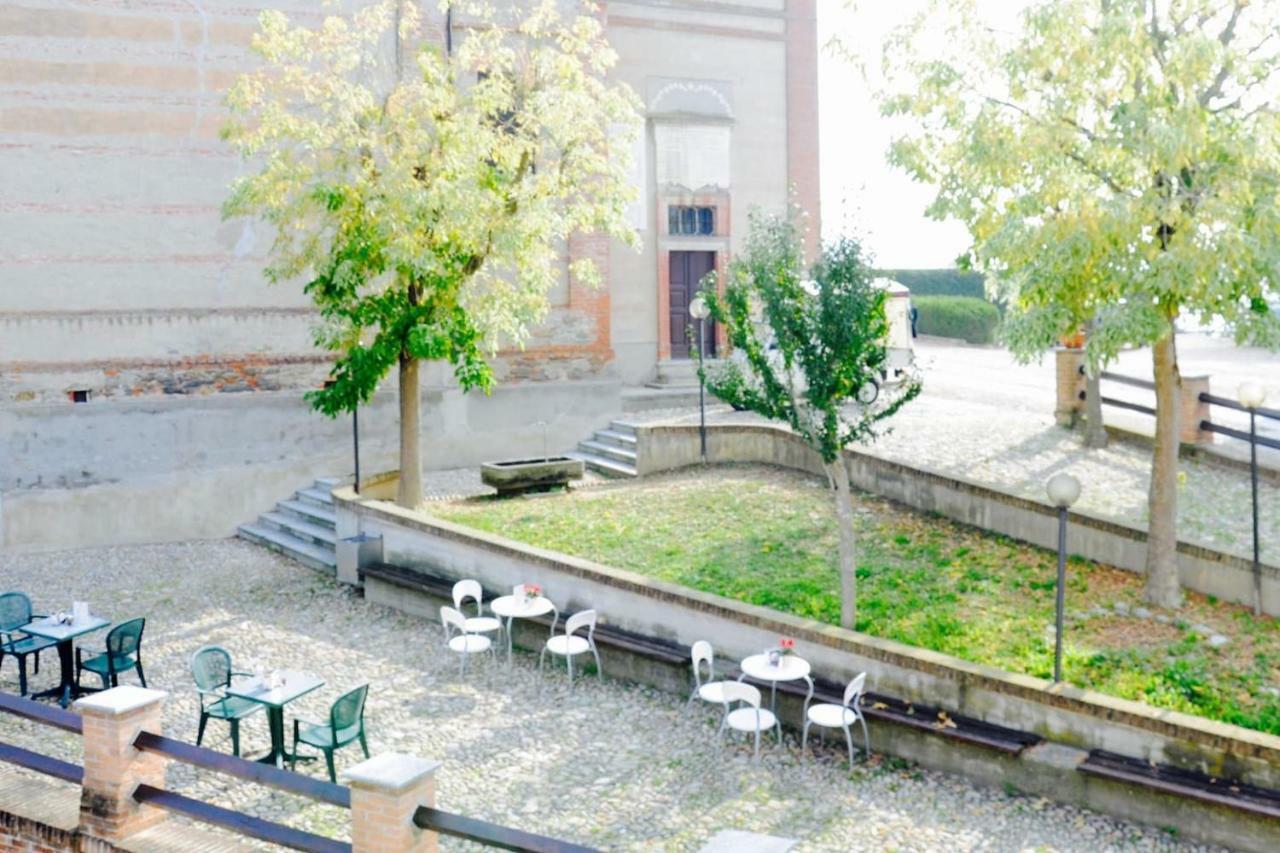 グリンツァーネ・カヴール Casa Dei Nonni #Charminglangaヴィラ エクステリア 写真
