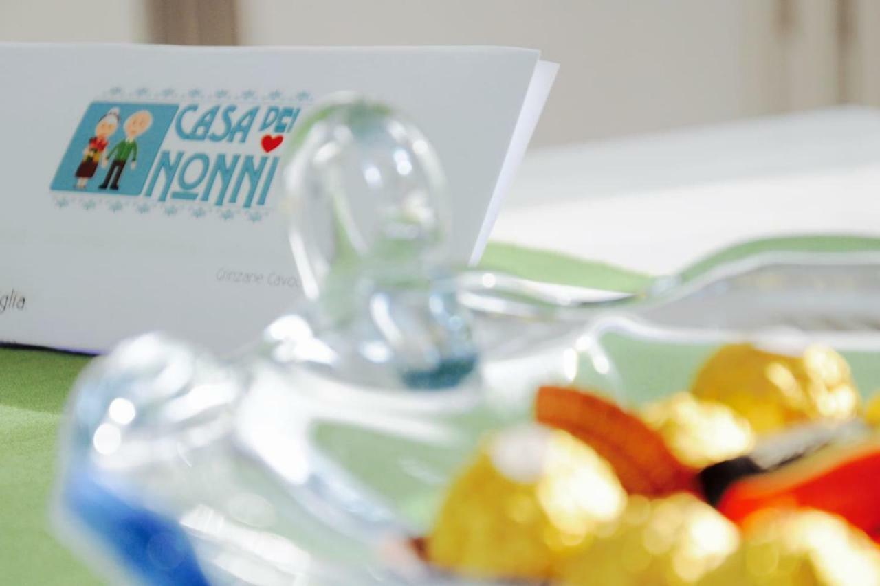 グリンツァーネ・カヴール Casa Dei Nonni #Charminglangaヴィラ エクステリア 写真